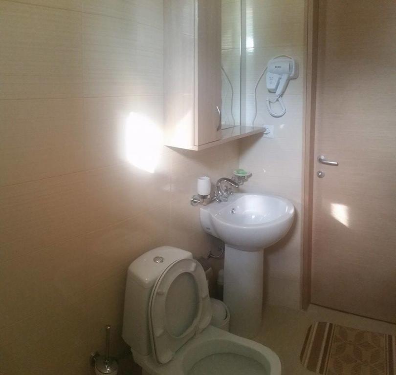 Omsi House Hotel Телави Екстериор снимка