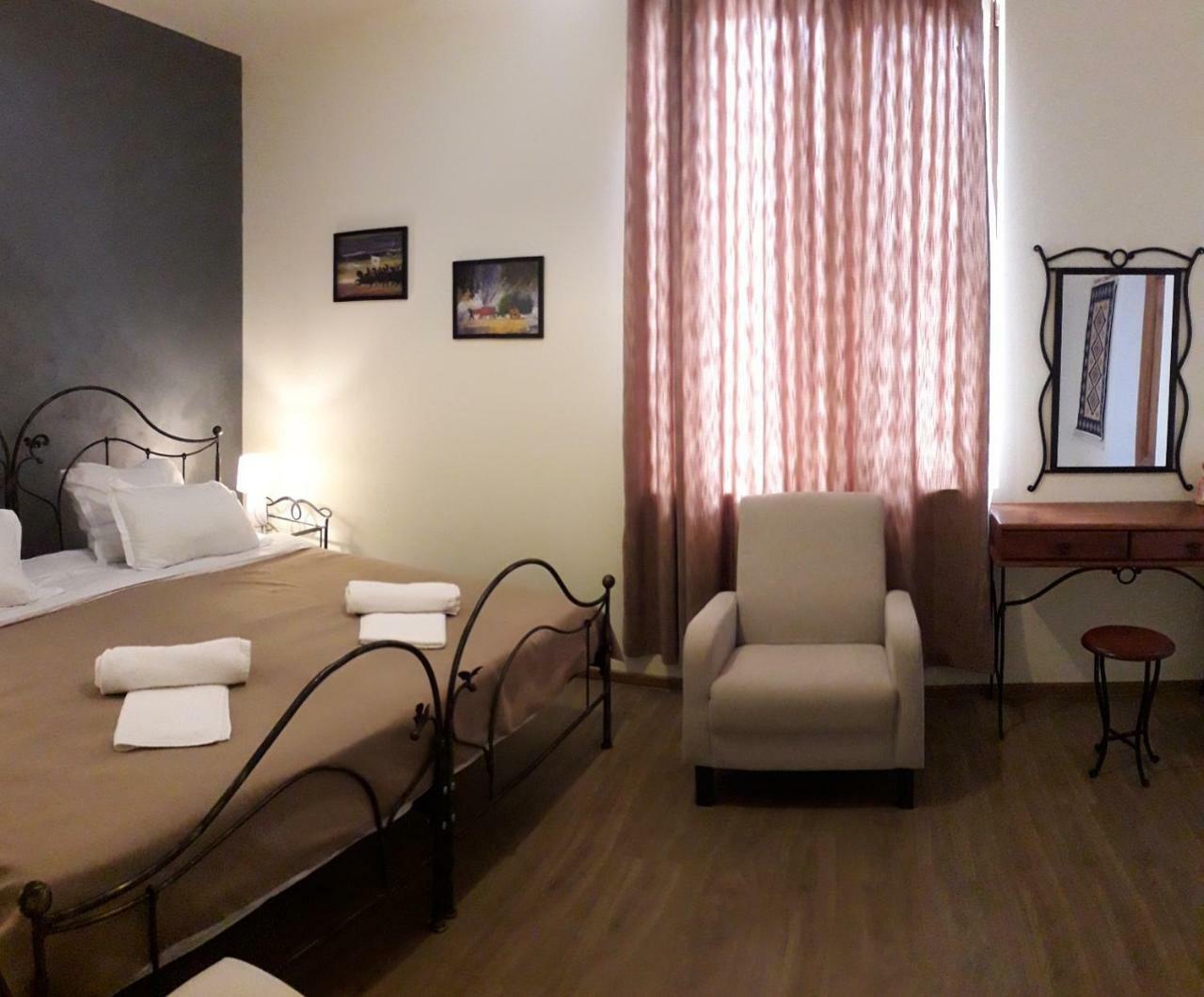 Omsi House Hotel Телави Екстериор снимка