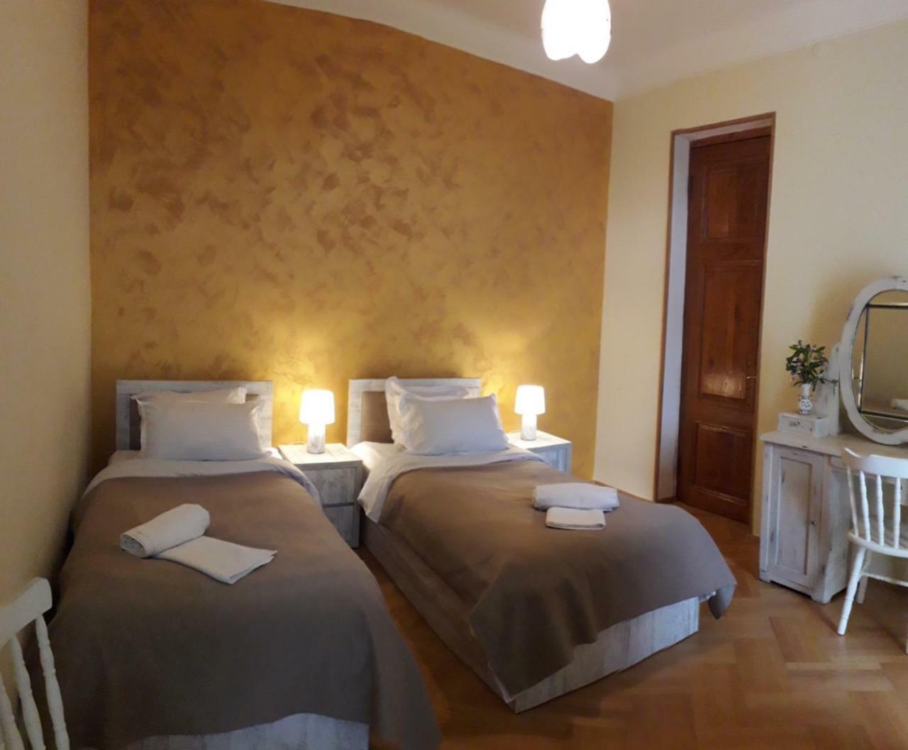 Omsi House Hotel Телави Екстериор снимка
