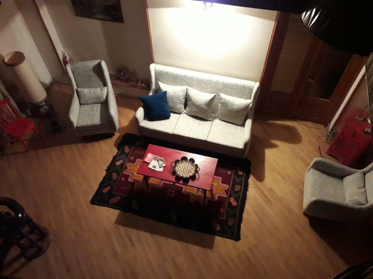 Omsi House Hotel Телави Екстериор снимка