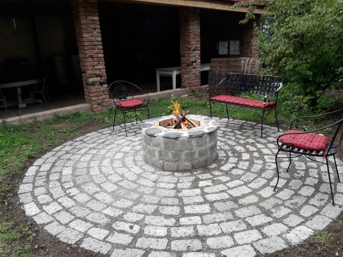 Omsi House Hotel Телави Екстериор снимка