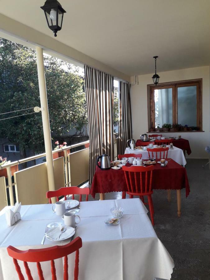Omsi House Hotel Телави Екстериор снимка